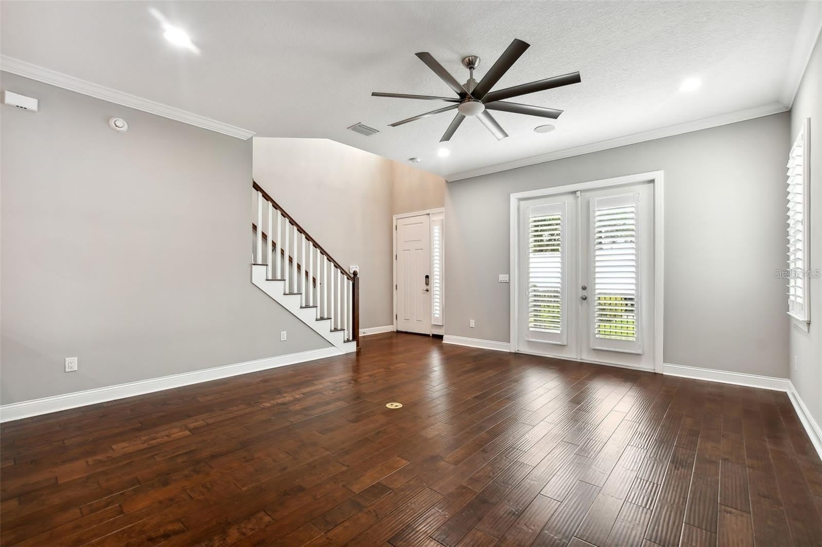 403 S MELVILLE Avenue – photo 5