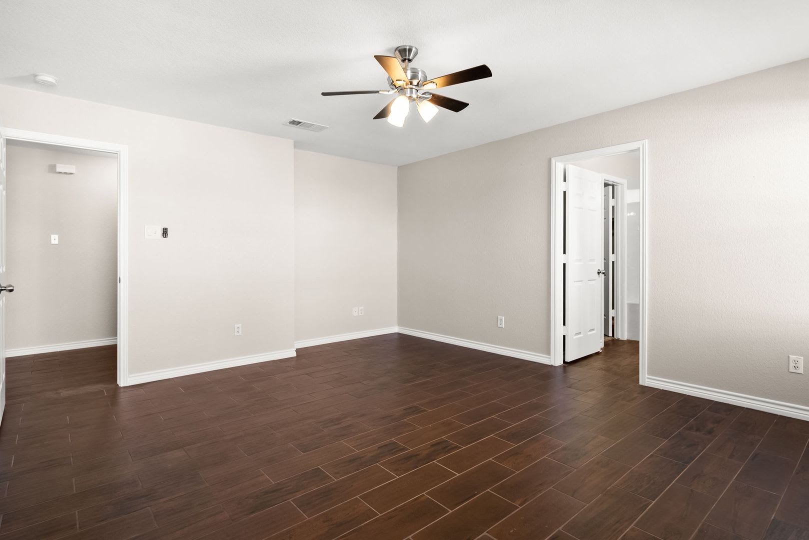 2409 Riley Dr – photo 4