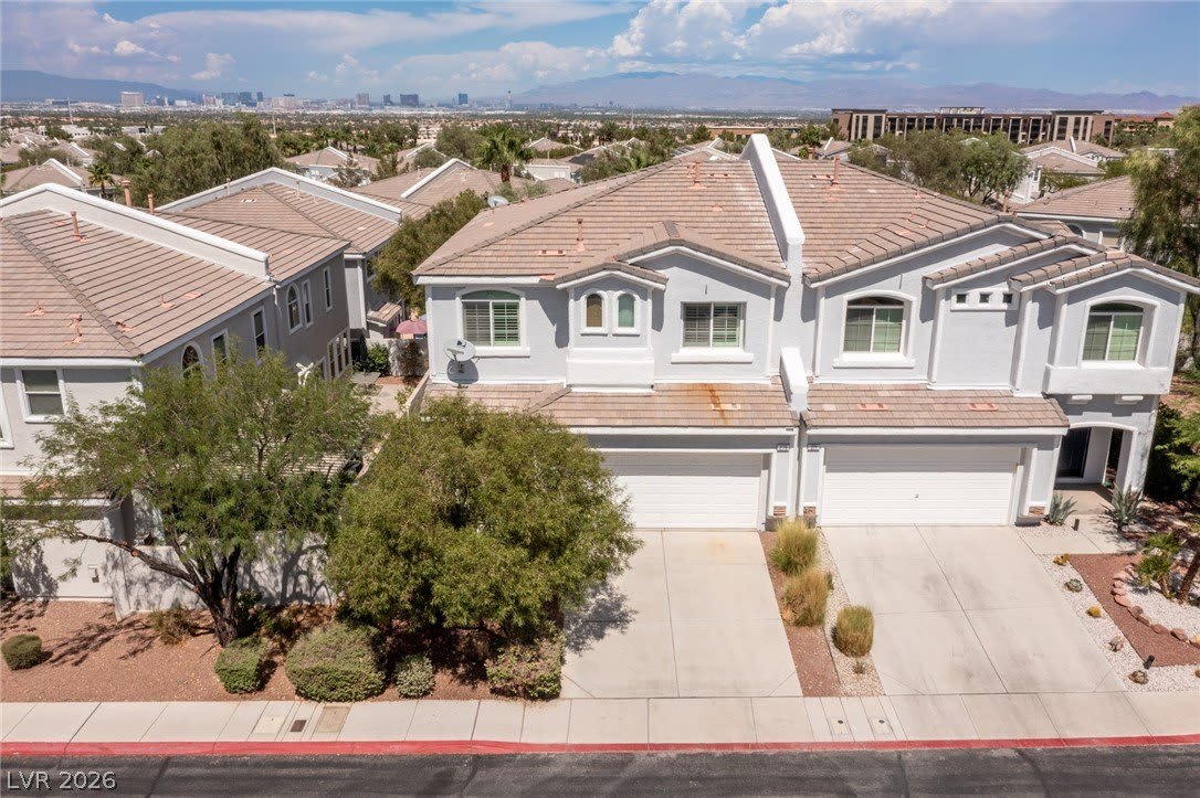 275 Spectacular Street – photo 2