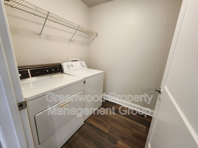 414 Whiteoak Street – photo 5