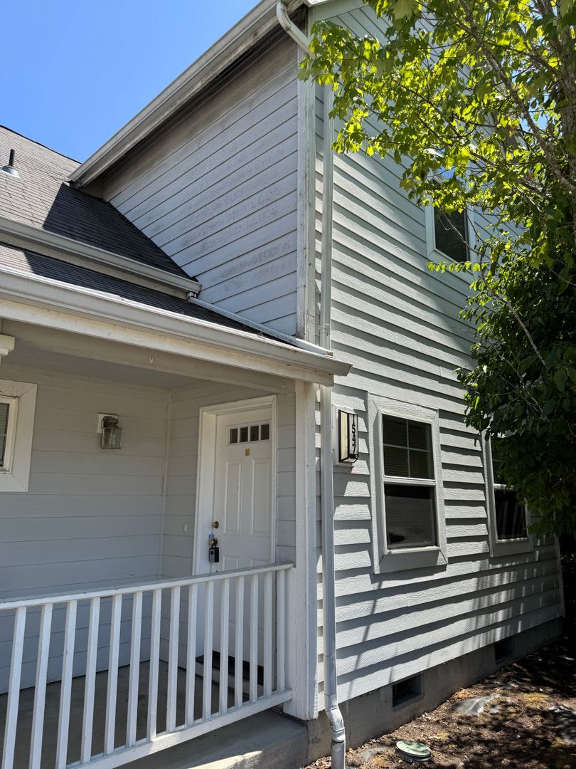 2 bedroom apartment in a great neighborhood! – photo 2