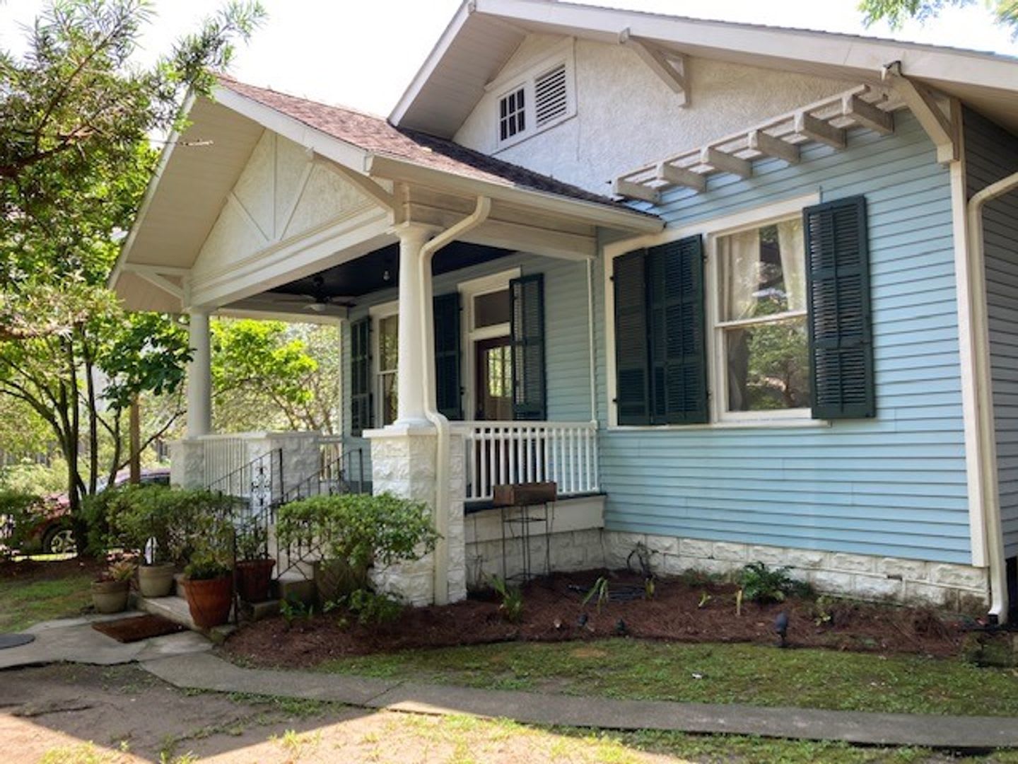 Lovely spacious 3 bedroom, 2 bath single family home! – photo 2
