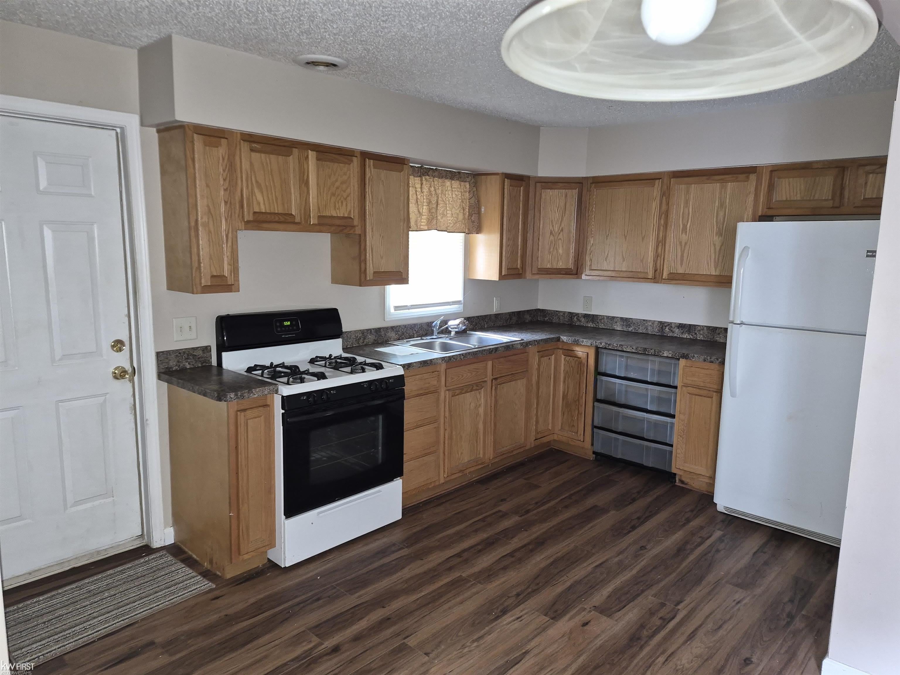 3118 Wyoming Avenue – photo 5