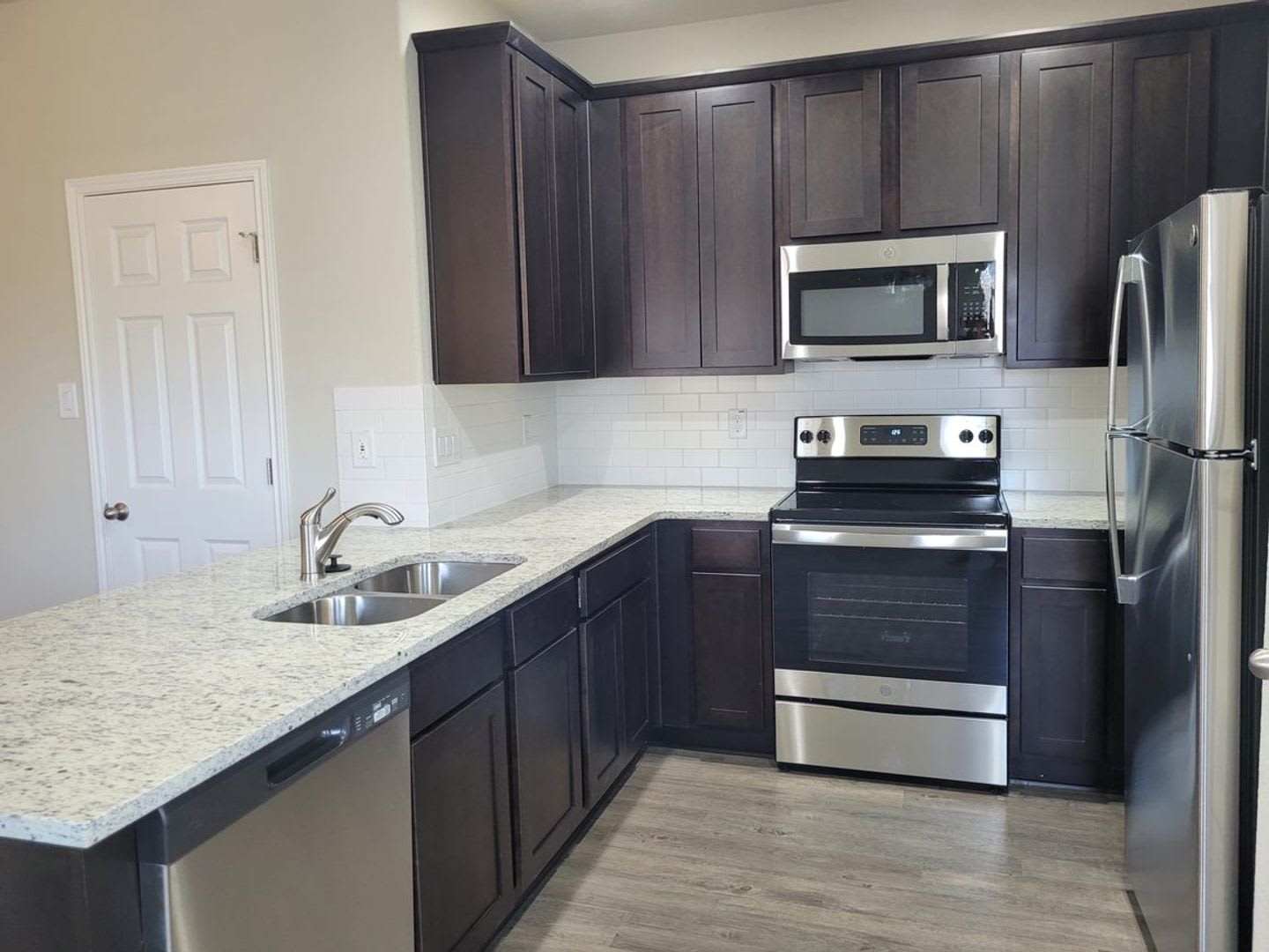Luxury 3/2.5 Townhouse in Seguin, TX – photo 5