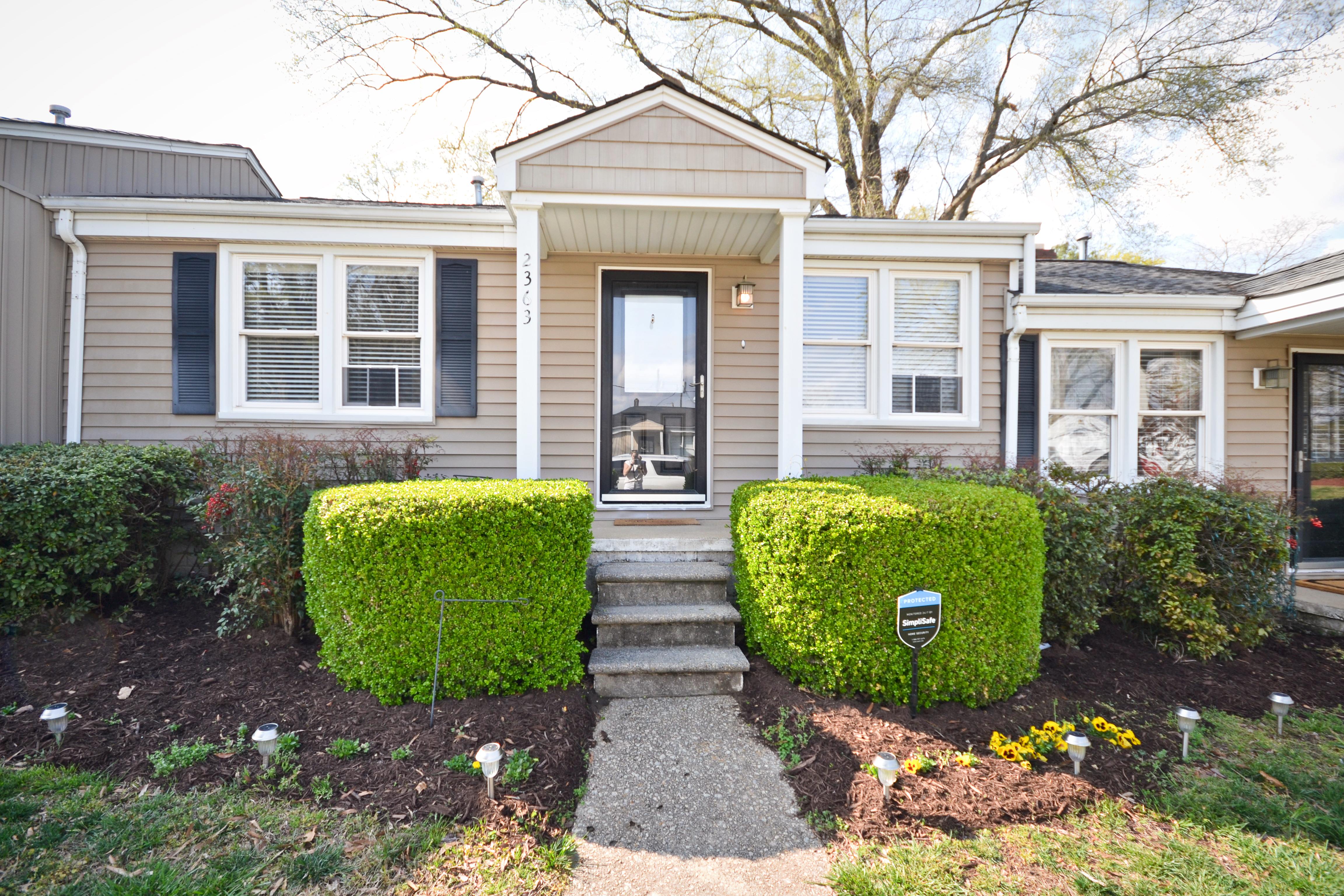 2363 Bernard St – photo 1