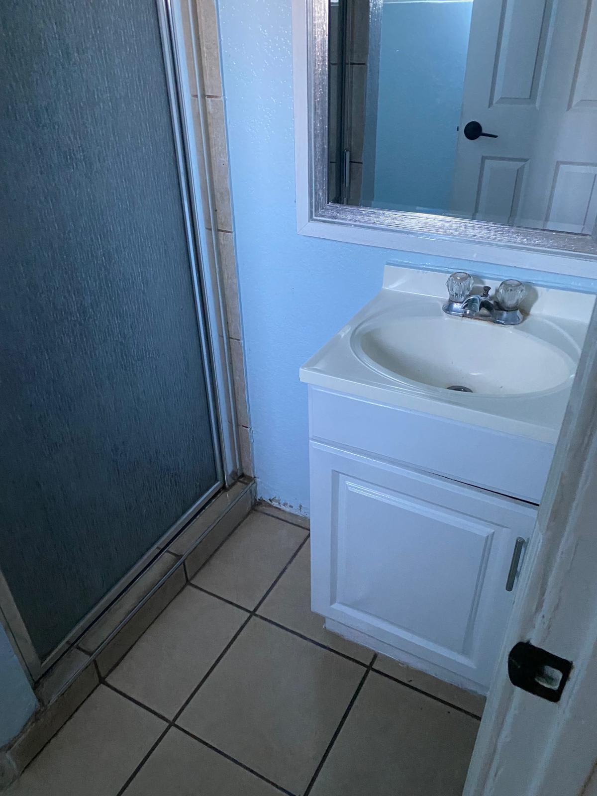 1031 Kenwood Avenue – photo 4