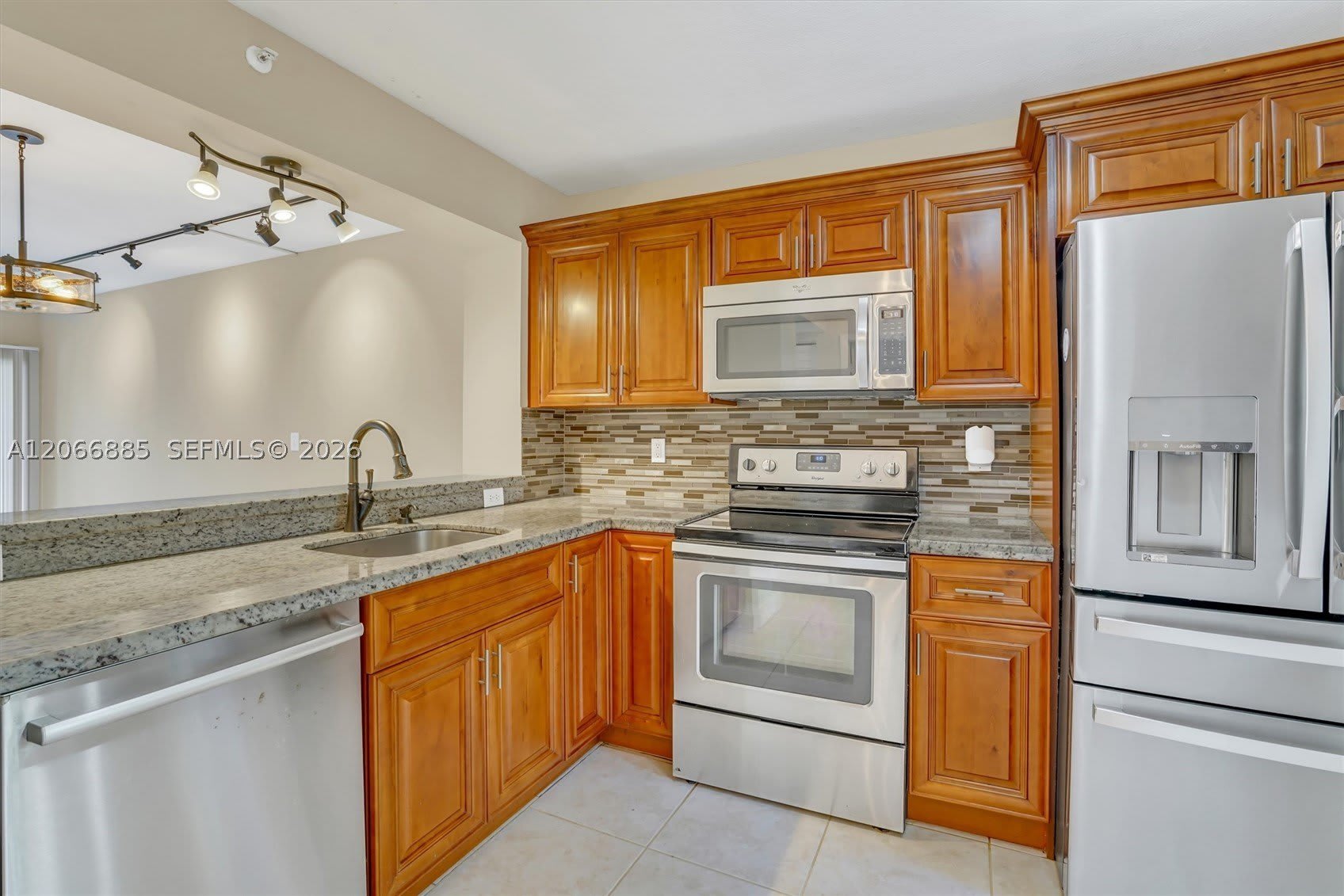 9537 Weldon Cir – photo 4