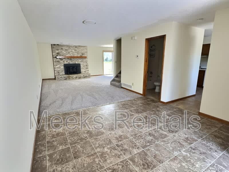 40 Maple Lane – photo 4