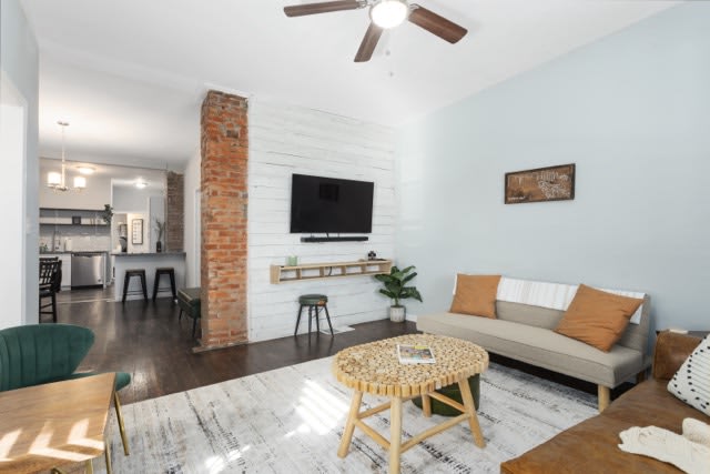 2636 Madison Avenue – photo 2