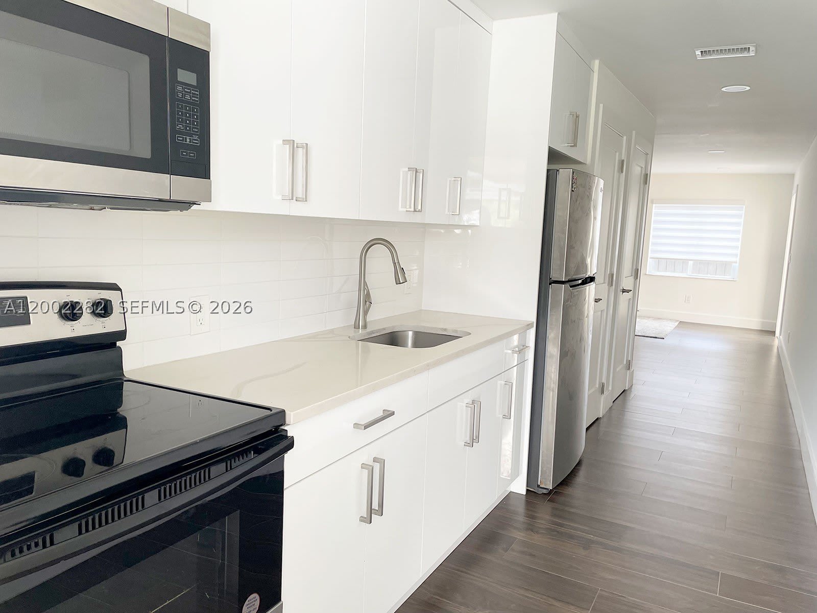 471 NW 32nd Ct – photo 2
