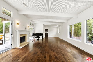 9541 Cedarbrook Drive – photo 2