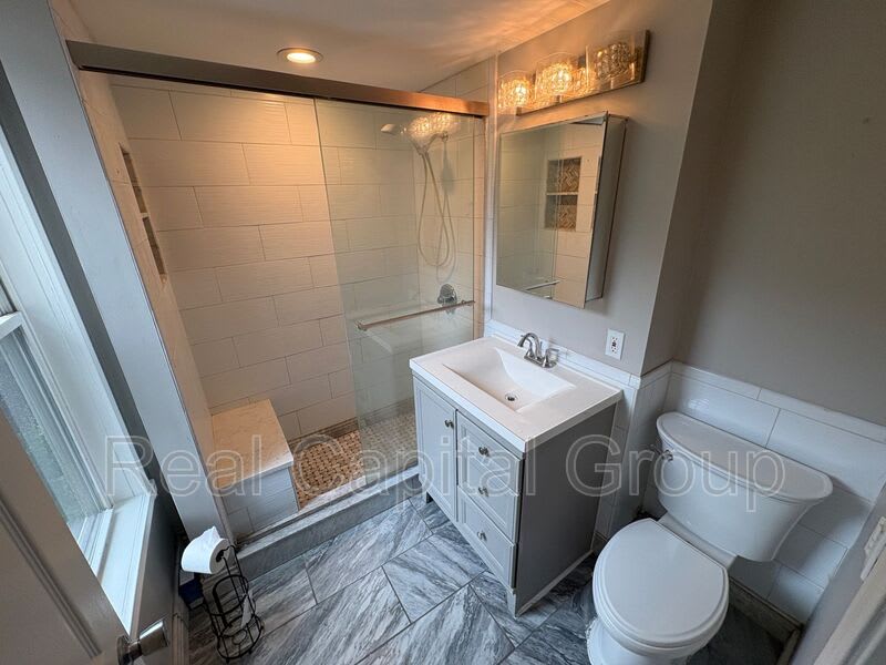 412 2nd St. – photo 4