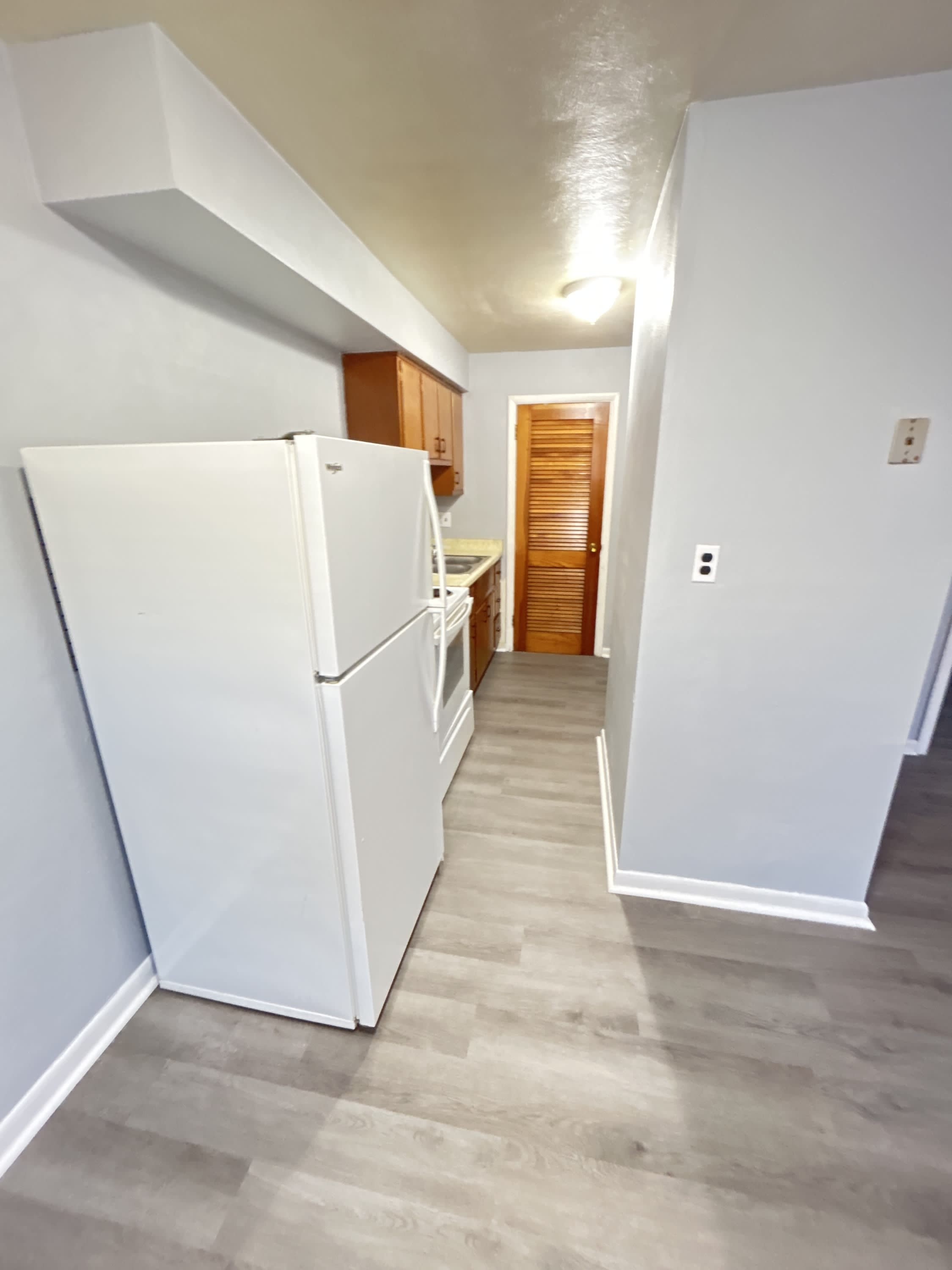 623 Troy Street – photo 5