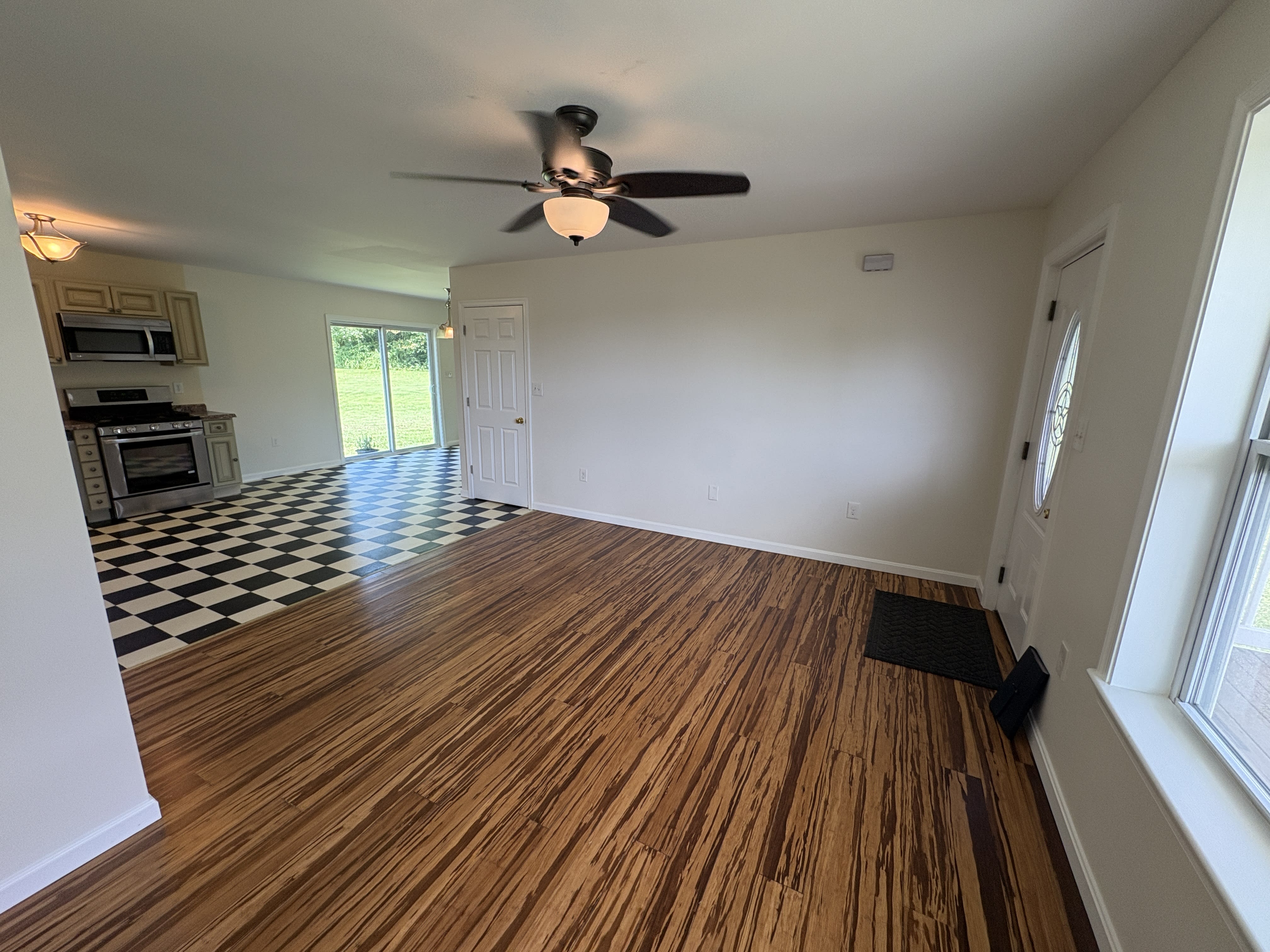 138 Lilly Rd – photo 5