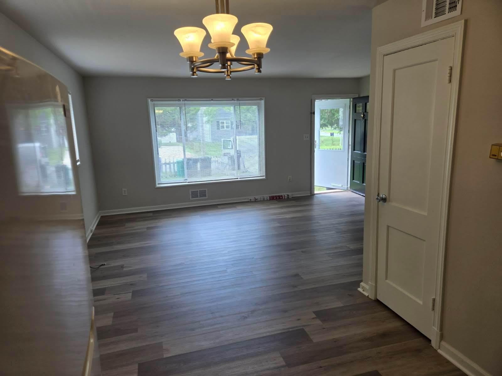 2602 LAKEHURST Avenue – photo 2