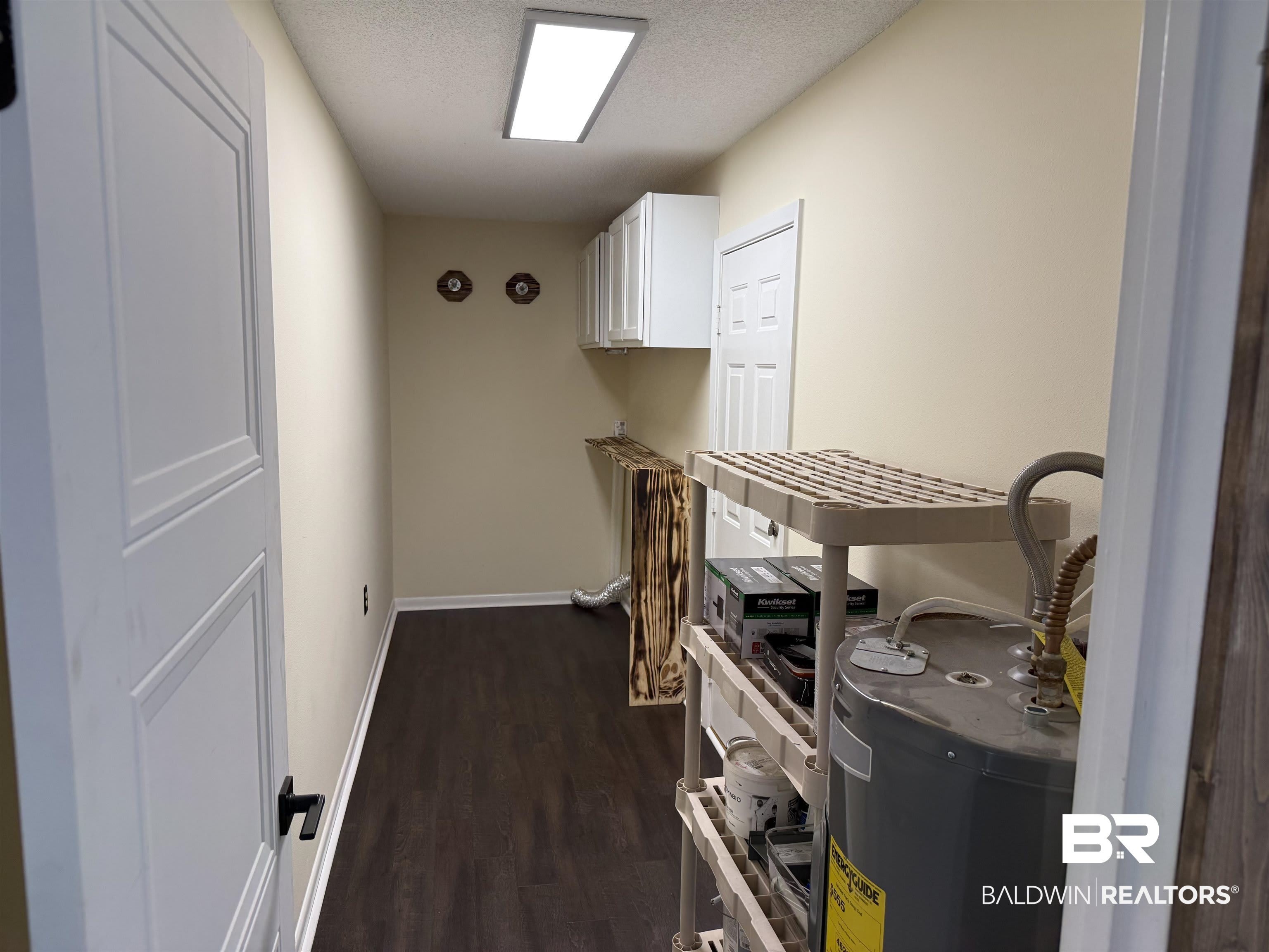 28712 Canal Road – photo 5