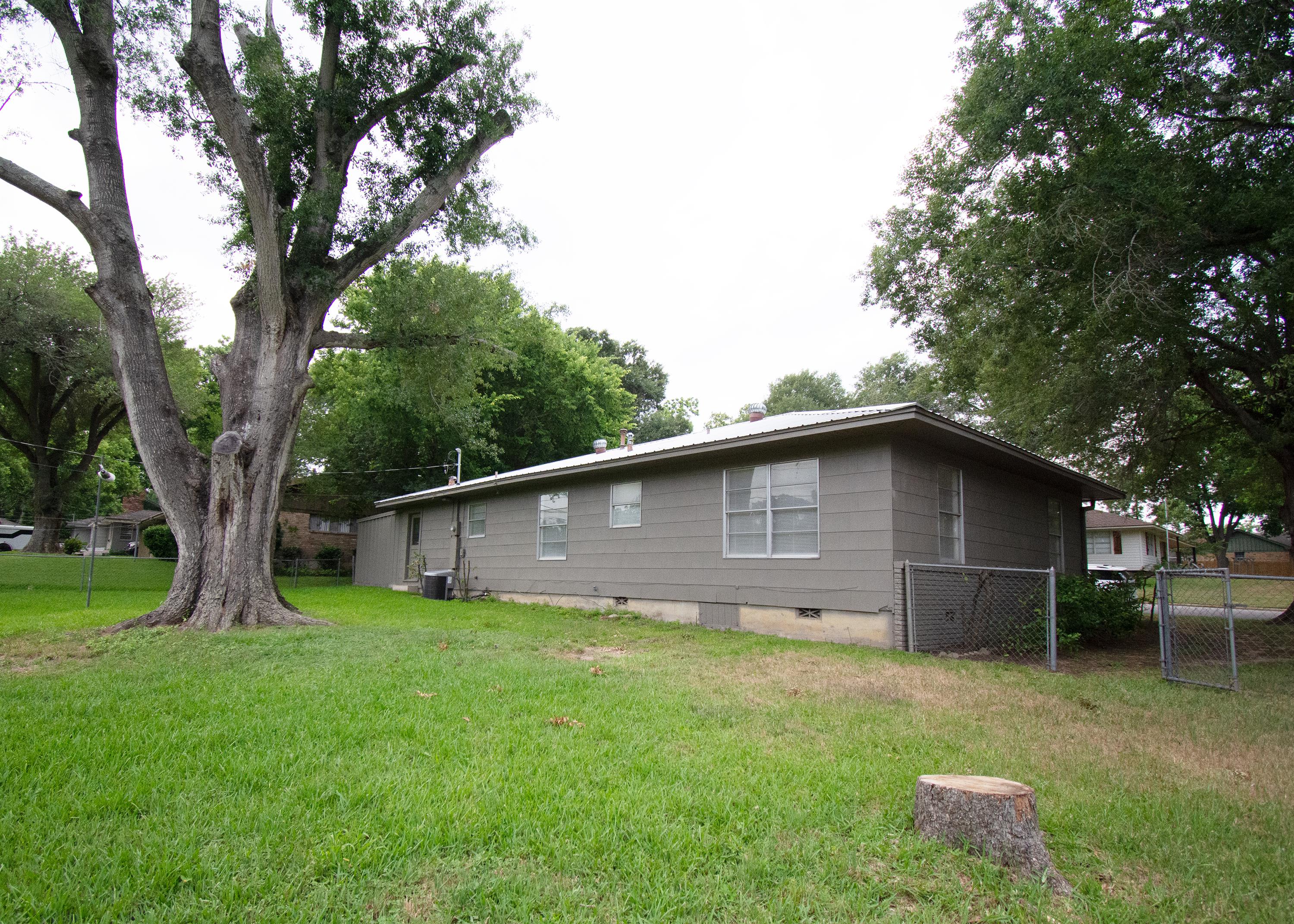 601 Atlow Drive – photo 1
