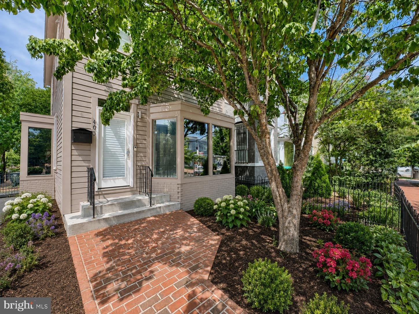 400 8TH Street NE – photo 1
