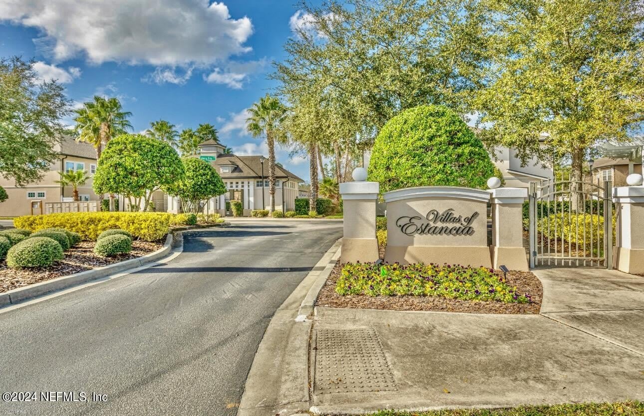 11368 ESTANCIA VILLA Drive – photo 1