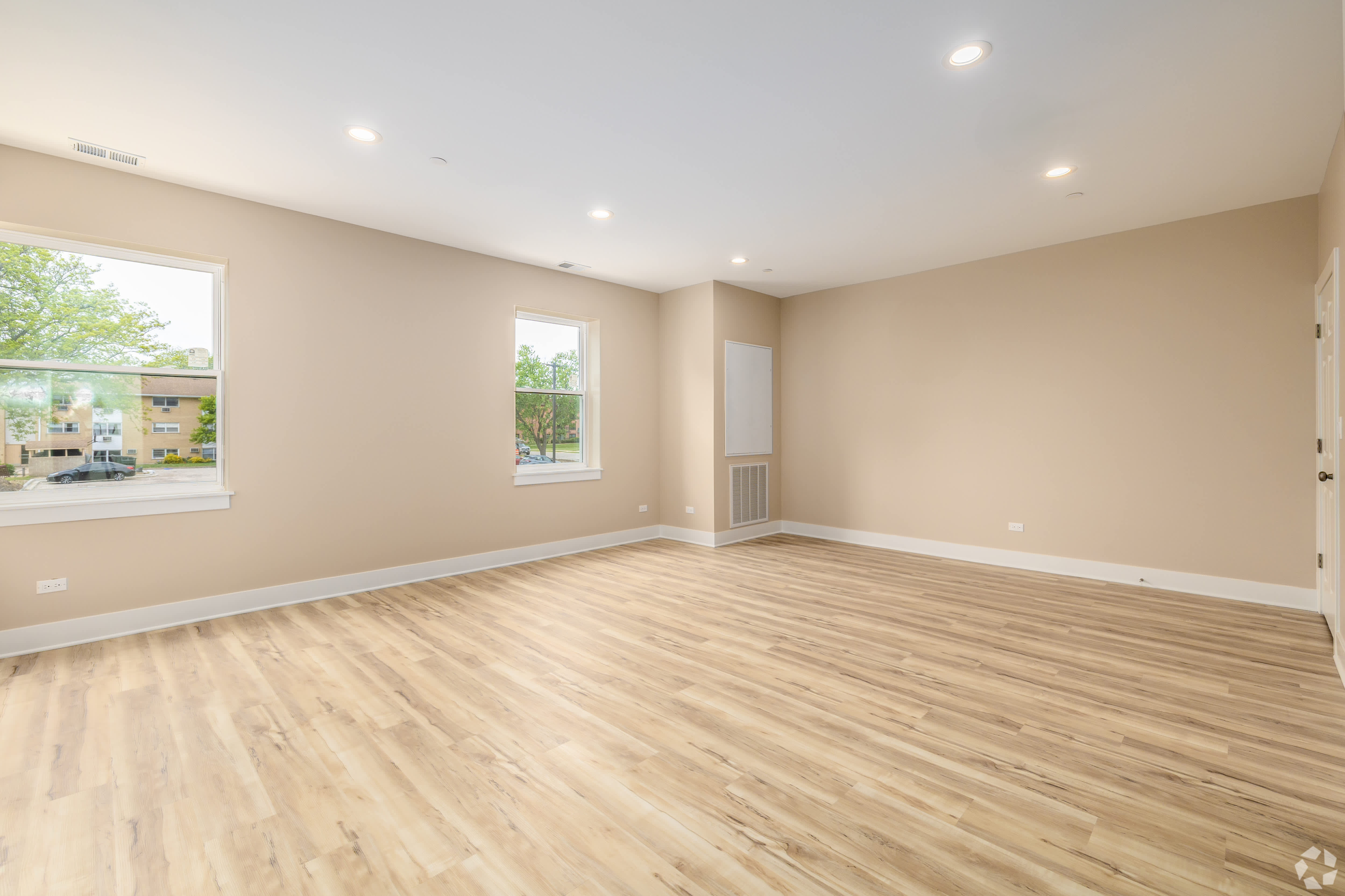 400 S Main Pl – photo 5