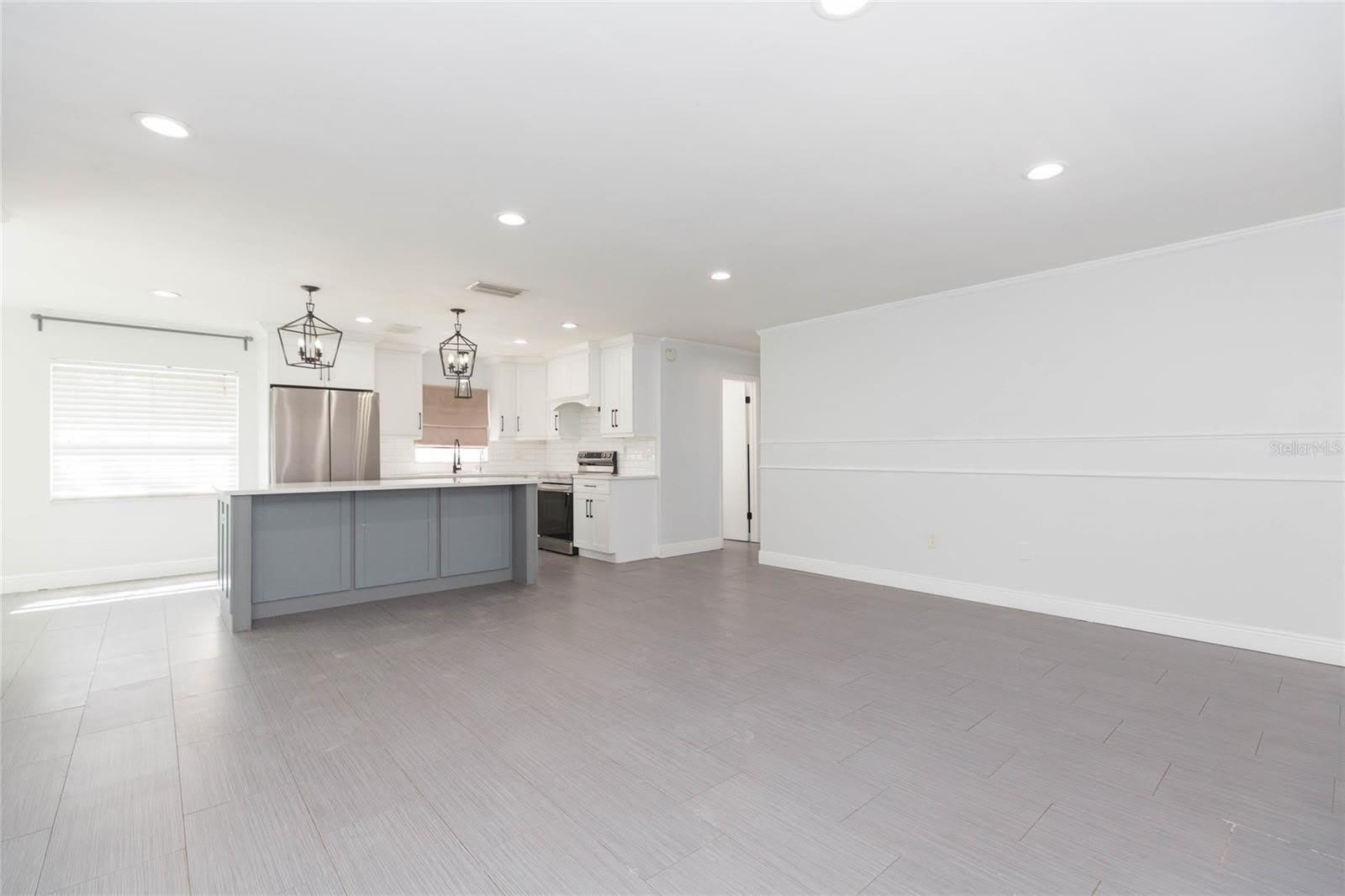 2307 LINCOLN Court – photo 4