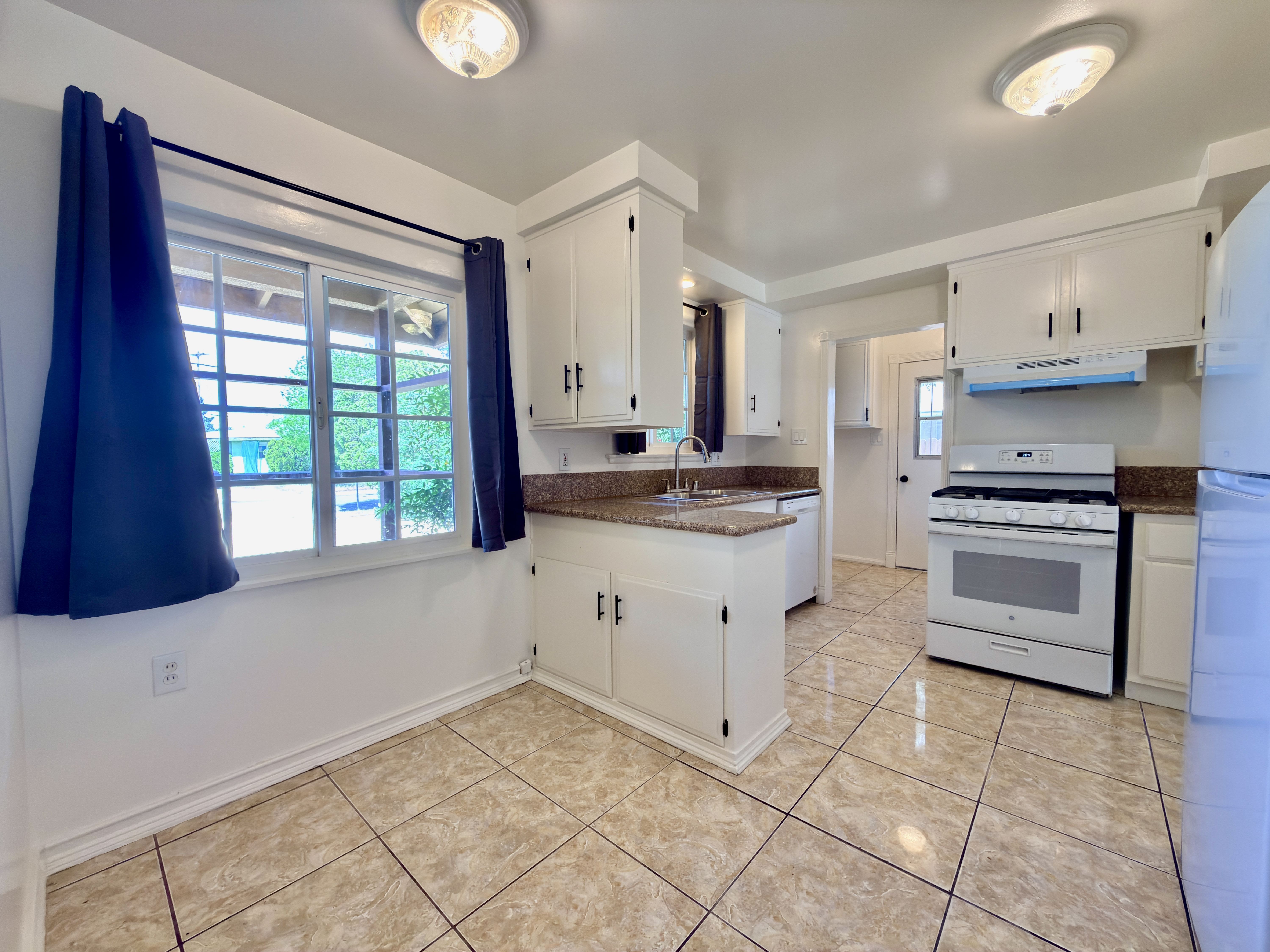1268 W Ave H 12 – photo 5