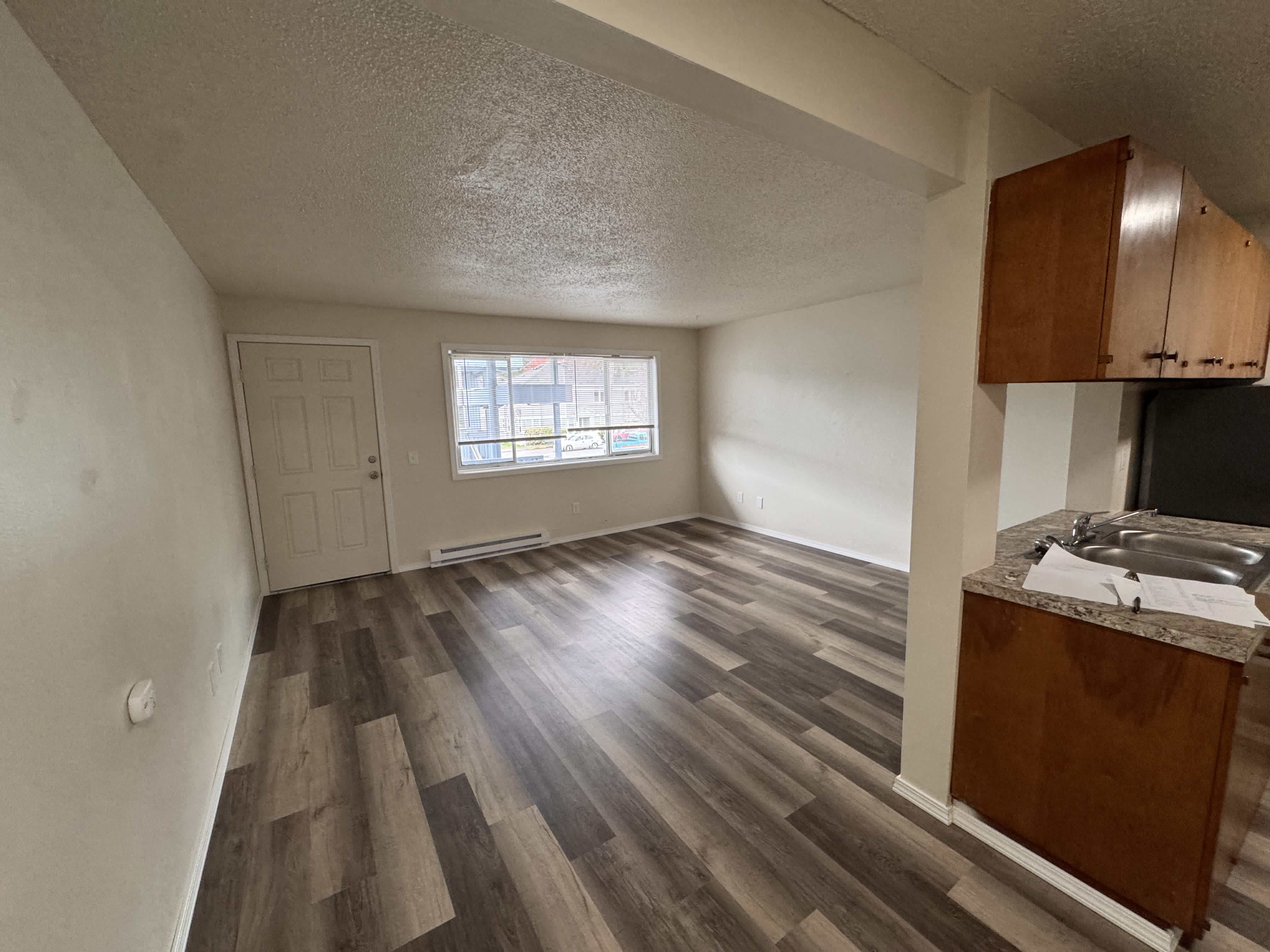 624 W Cedar St Apt 8 – photo 2