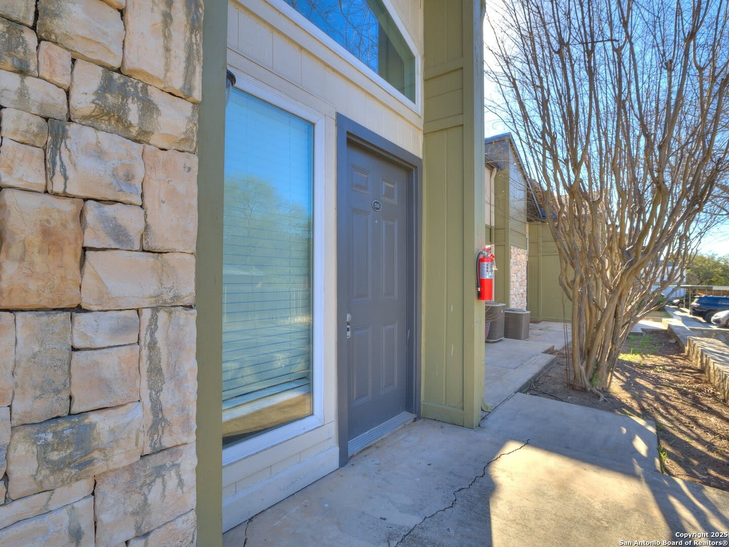 100 Lorenz Rd – photo 3