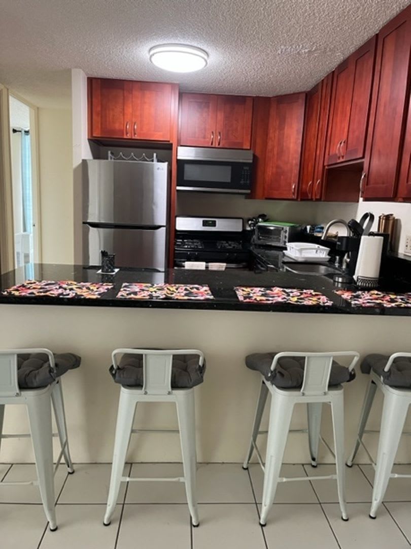 Charming 2BR Condo in Honolulu – photo 2