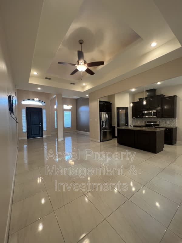 711 Abbott Ave. – photo 2