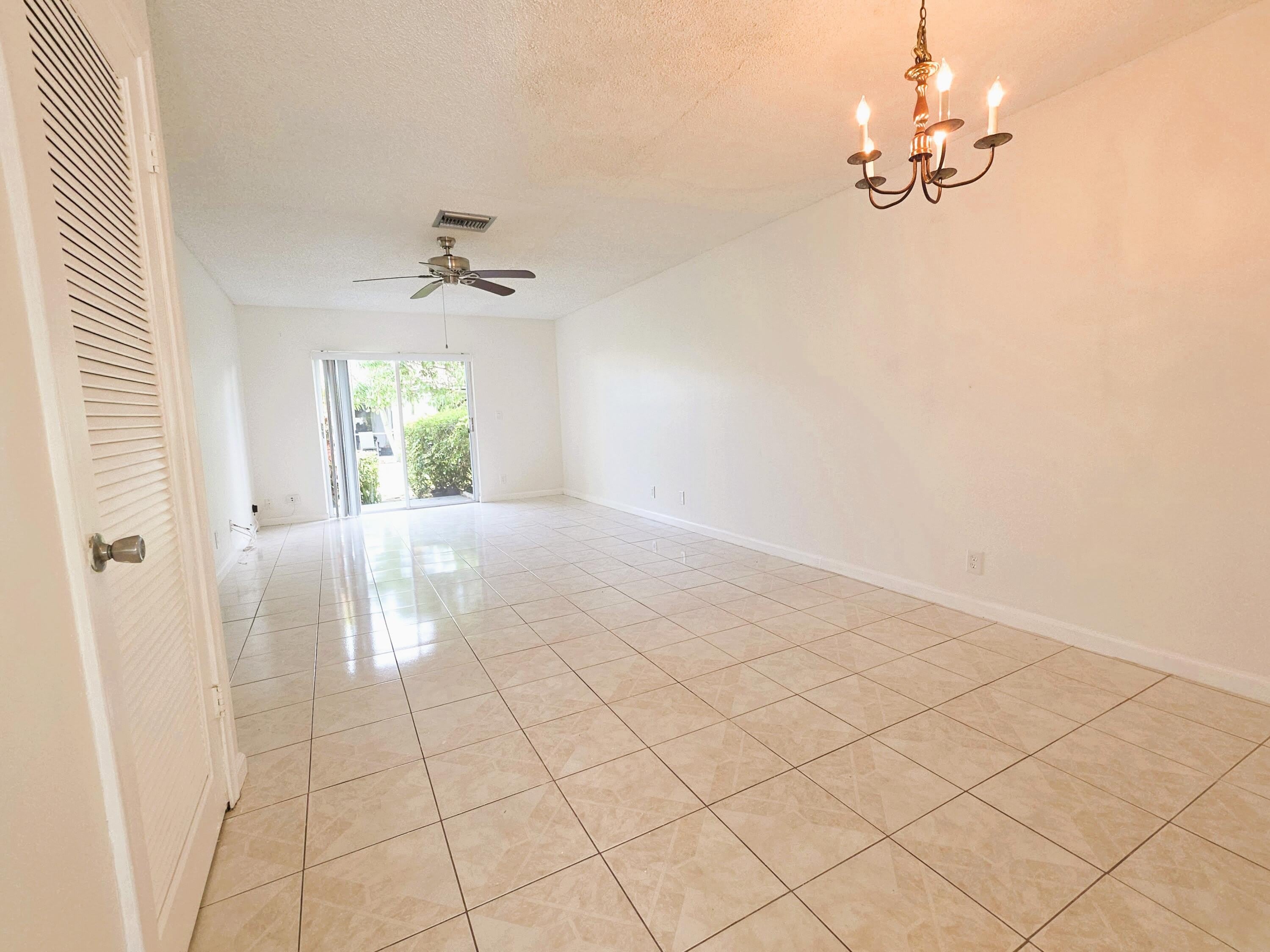 5445 GLENDA Street – photo 4