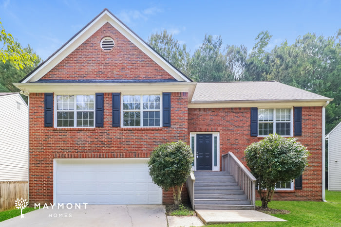 700 Castlebrooke Drive Southeast – photo 1