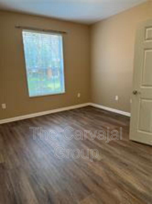 6335 Contessa Drive – photo 2