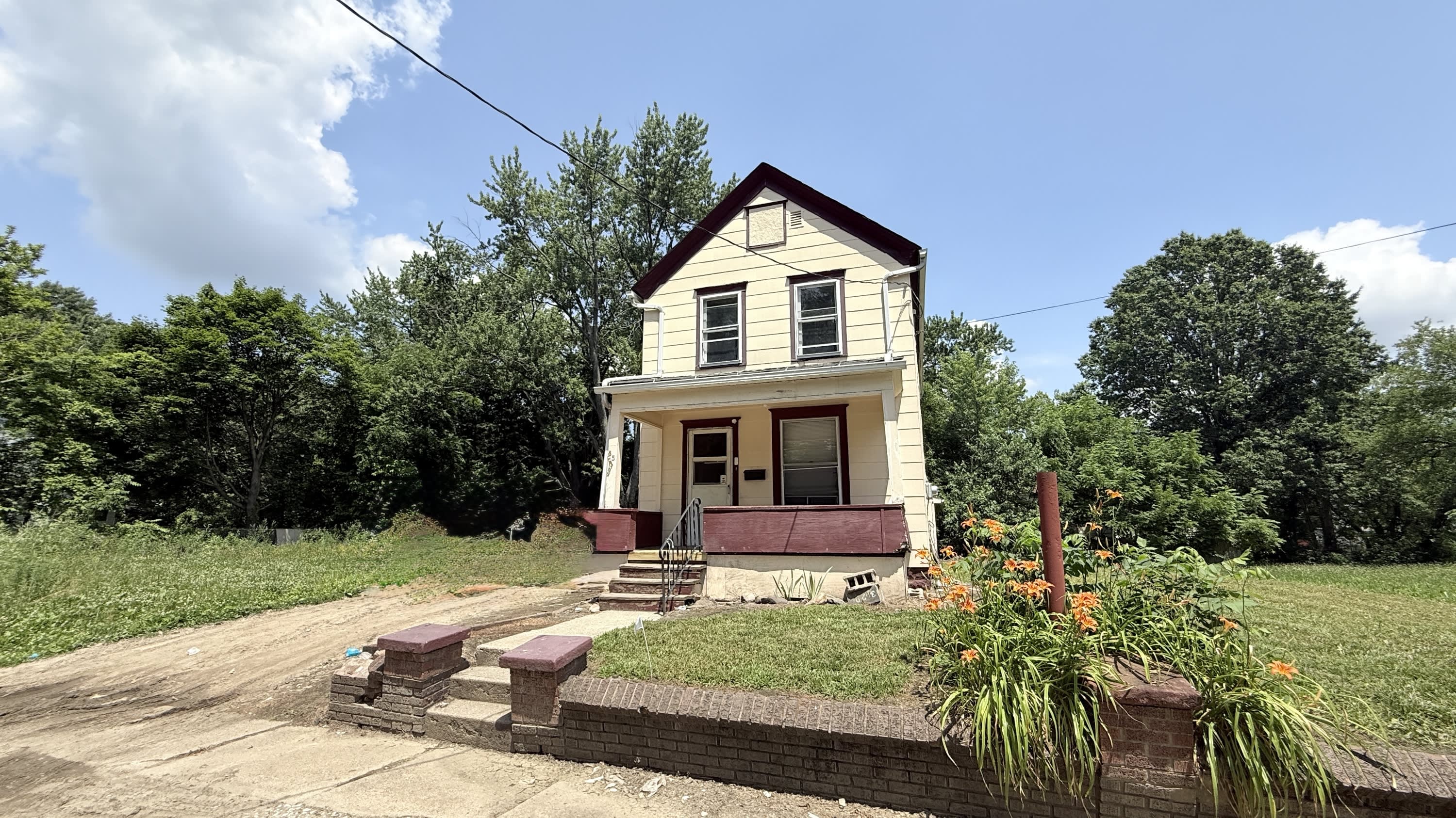 85 Shaefer Street – photo 2