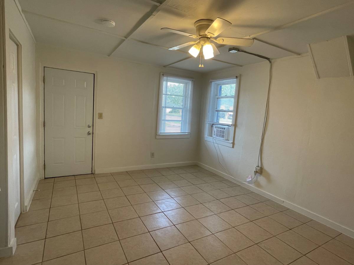 524 South Yonge Street – photo 3