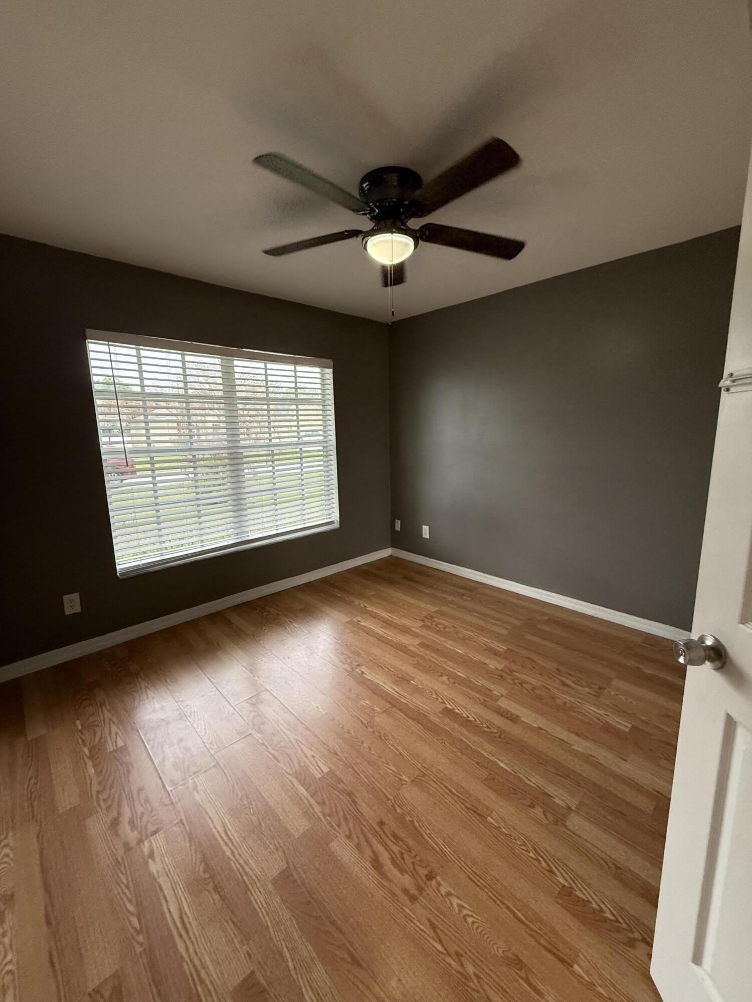 249 Ne Glentry Avenue – photo 3