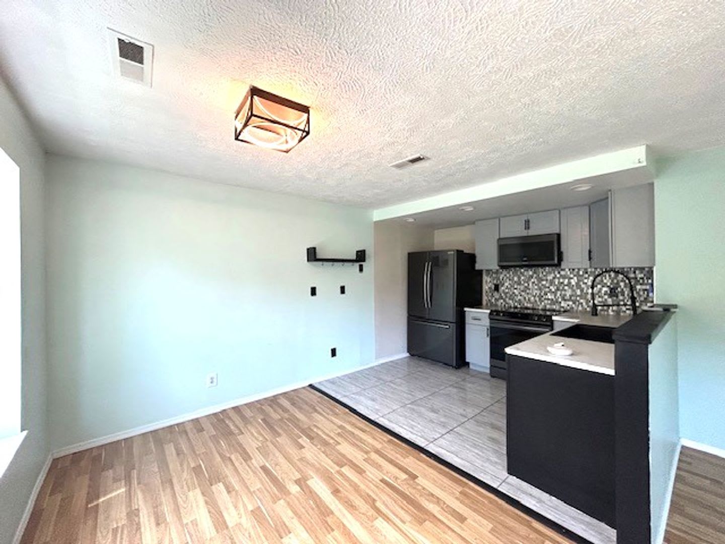 Nice 2 bedroom 2 bath home – photo 5