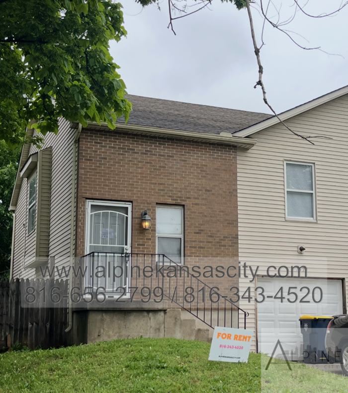 1521 Jackson Avenue – photo 1