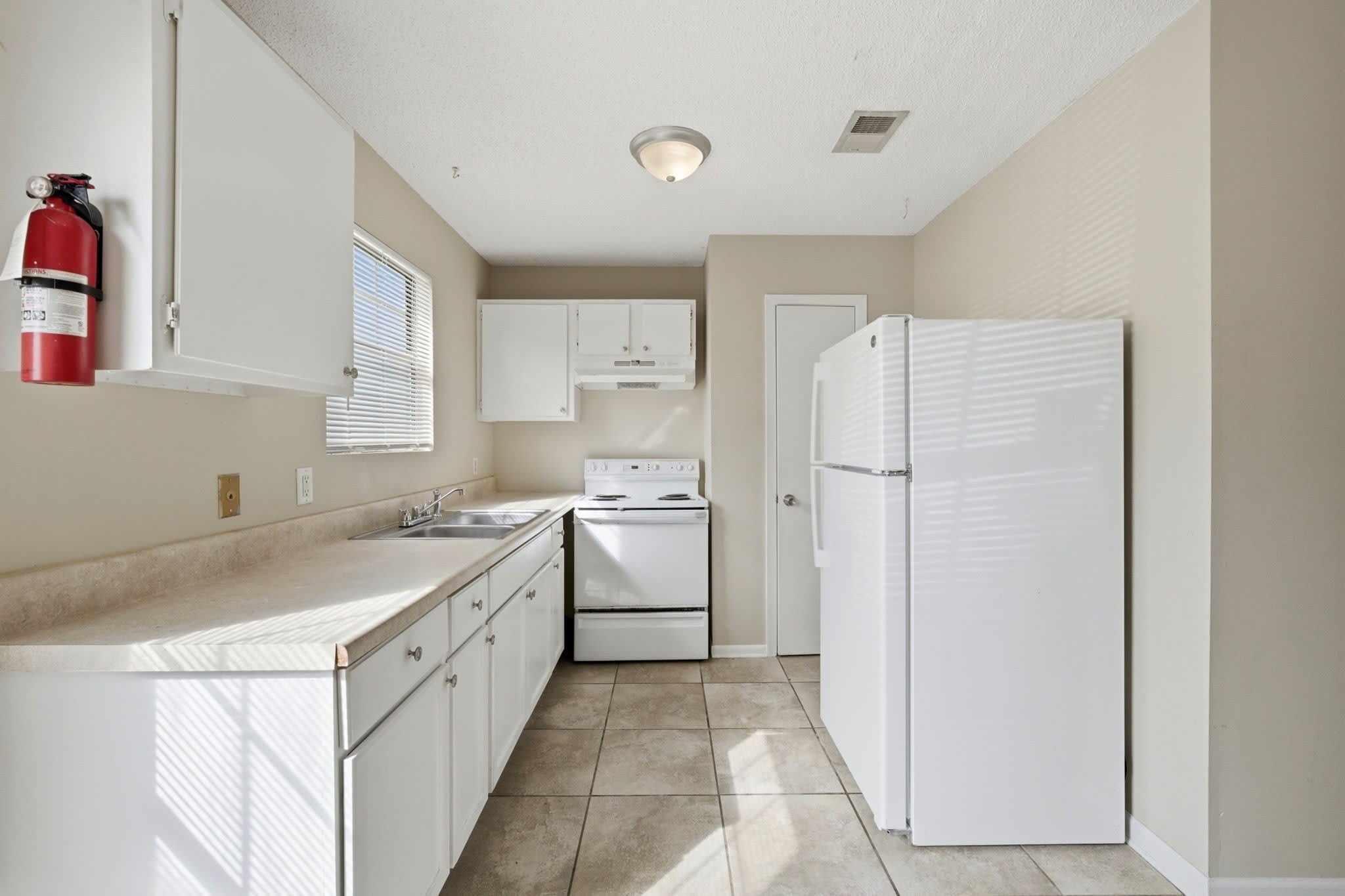 6415 Schoel Ln – photo 5