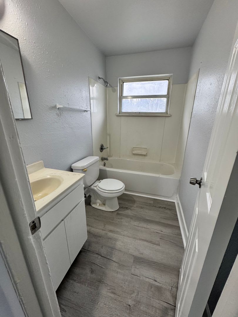 3 Bedroom/1 Bath – photo 4