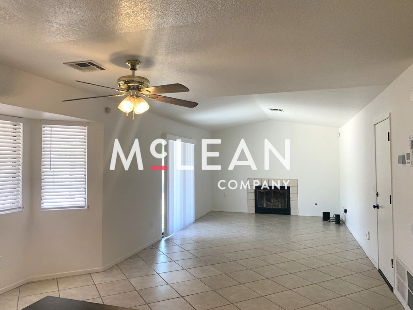 Four Bedroom Home with ALL Utilities included! – photo 2