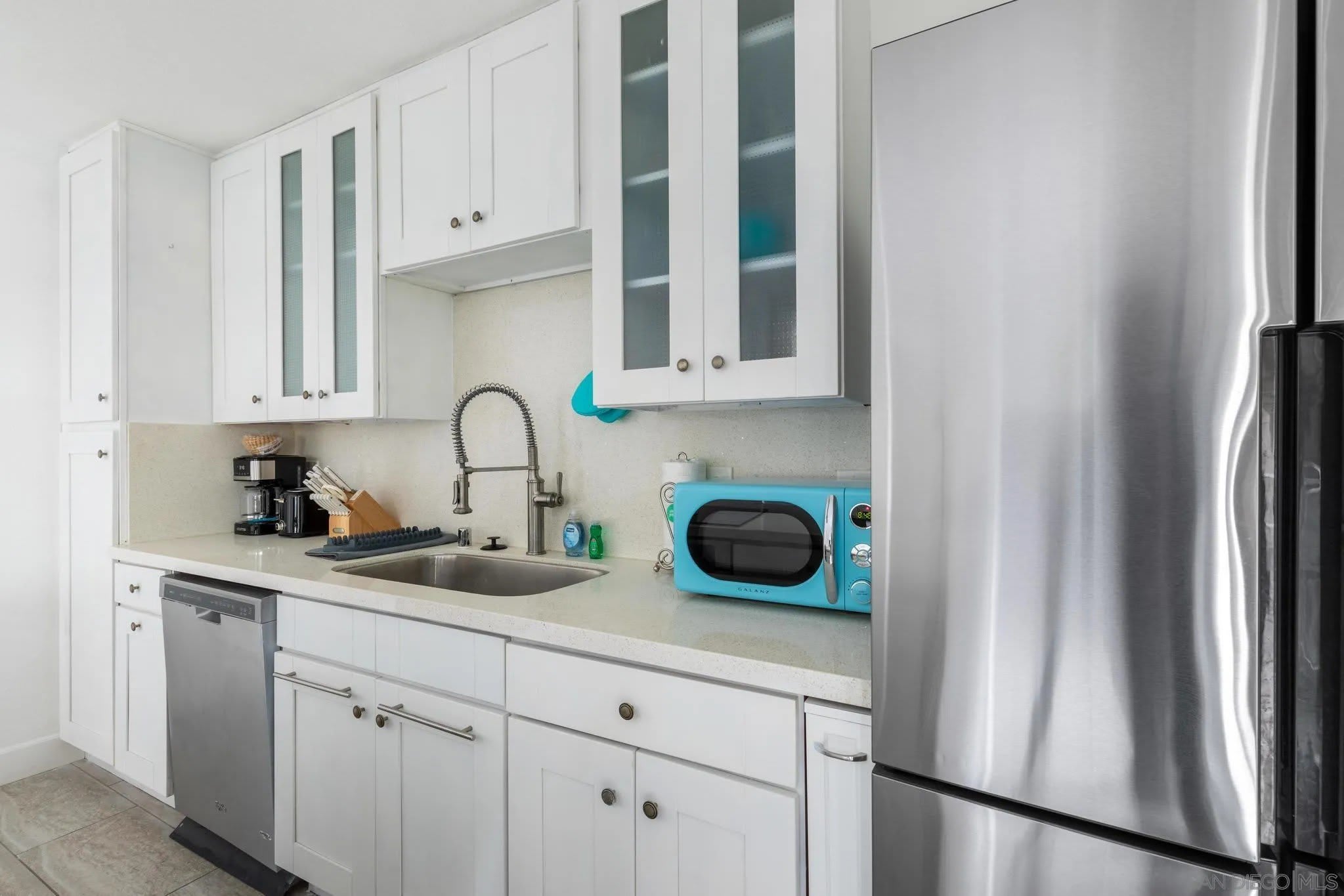 8529 Villa La Jolla Drive – photo 2