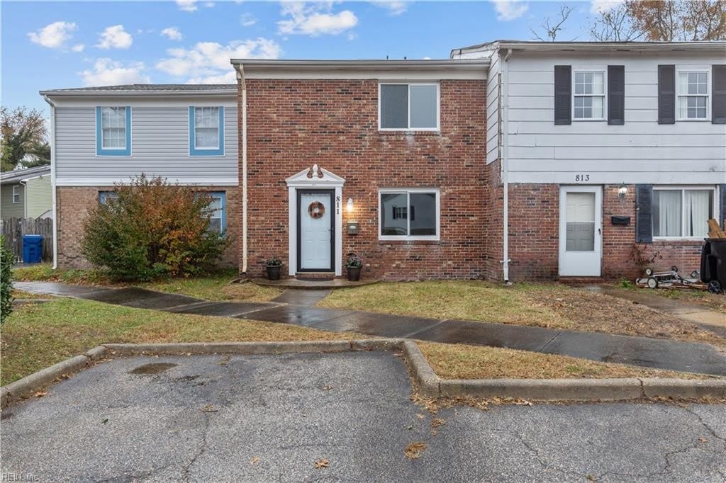 811 S Grosvenor Court – photo 1