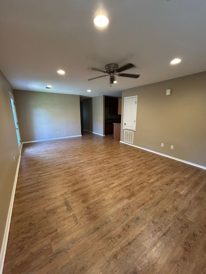 807 S 3rd St – photo 3