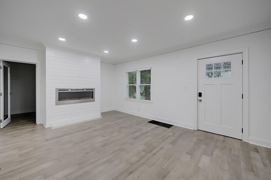 593 Lynnhaven Drive SW – photo 5