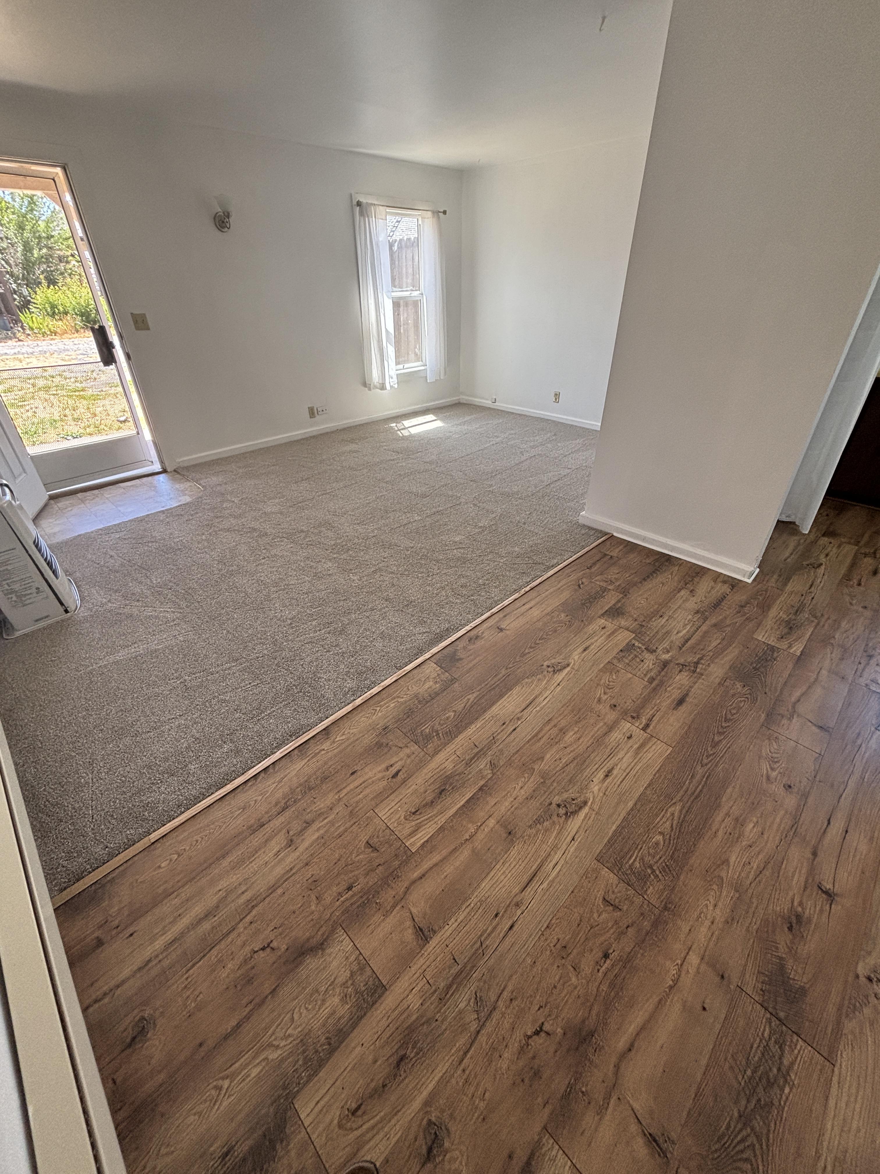 2364 Redwood Ave – photo 2