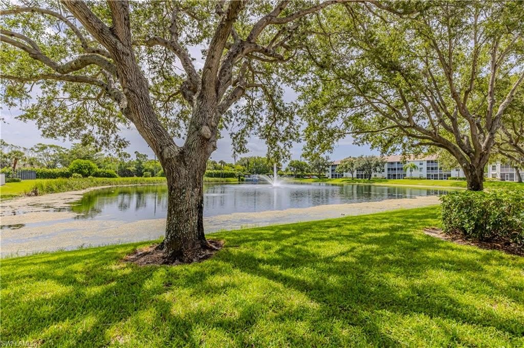 9600 Victoria Ln – photo 1
