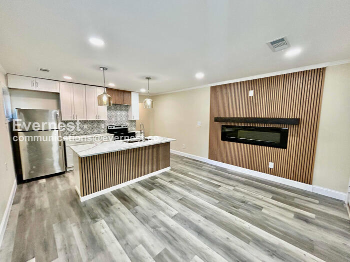 1000 Hill Street Southeast – photo 5