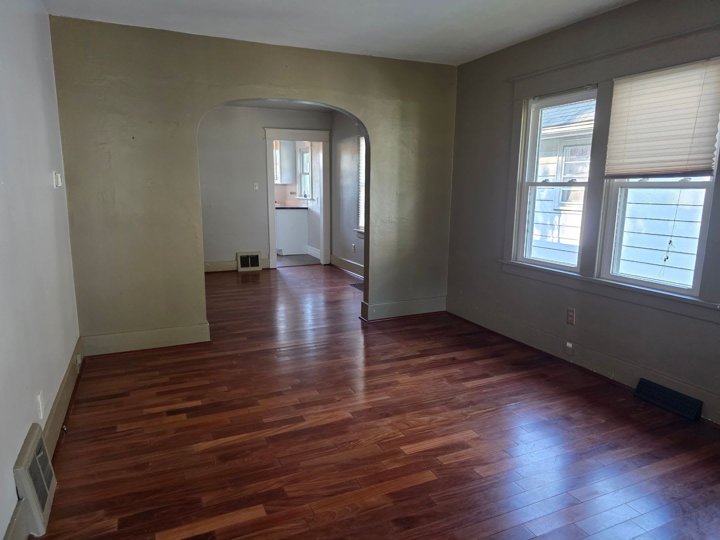3-Bedroom, 1-Bathroom Home with Basement & Garage – $1,300/Month – photo 4