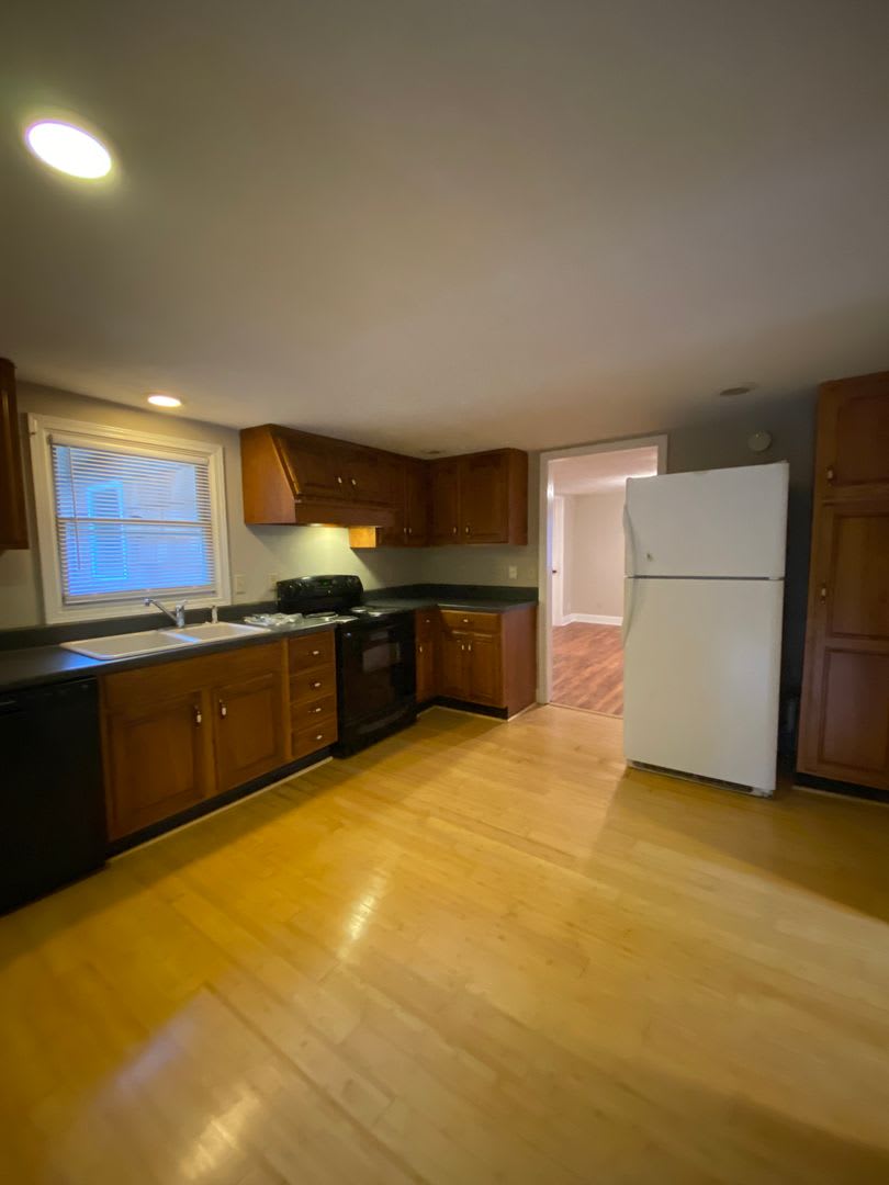 Charming 3 Bedroom 2 Bath House With Detached Garage On West Side Of Athens Ga Pre Lease For July 15 2026 – photo 1
